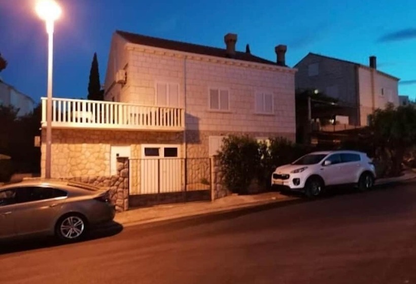 פנסיון Aida Apartments And Rooms