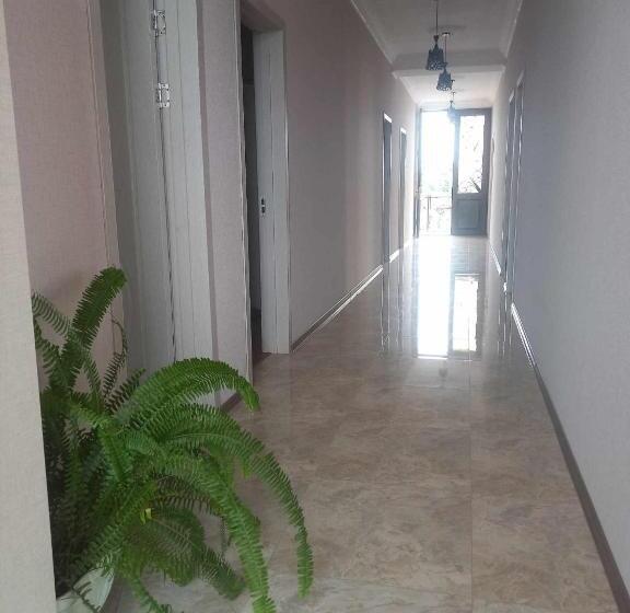 پانسیون Sunrise Guest House