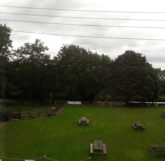 호스텔 Newton Brewery Inn