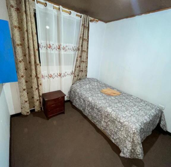 ユースホステル Pua Vaenga