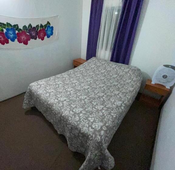 ユースホステル Pua Vaenga