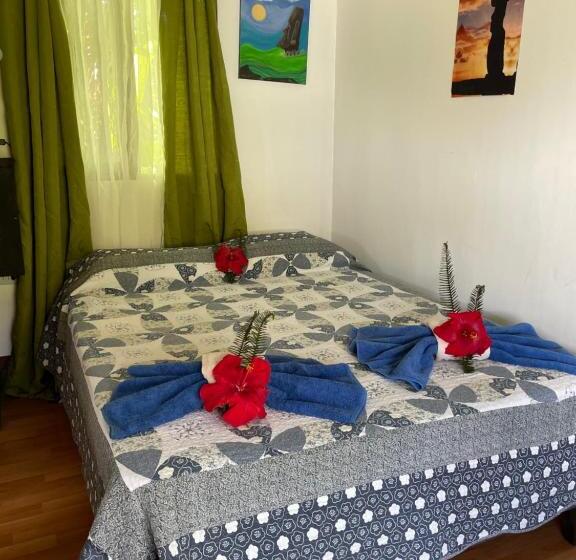 ユースホステル Pua Vaenga