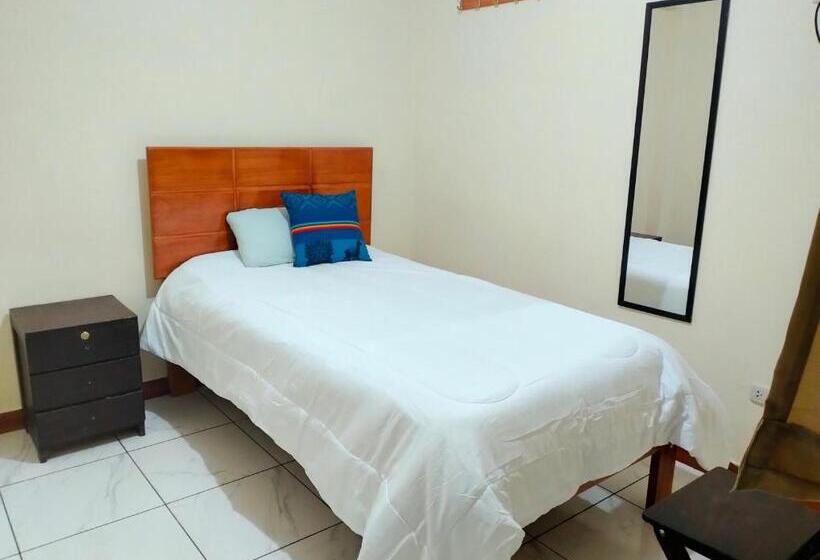 ホテル Hostal Ukumari Andino