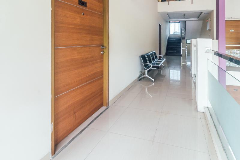 هتل Oyo 1448 Mangga Dua Residence