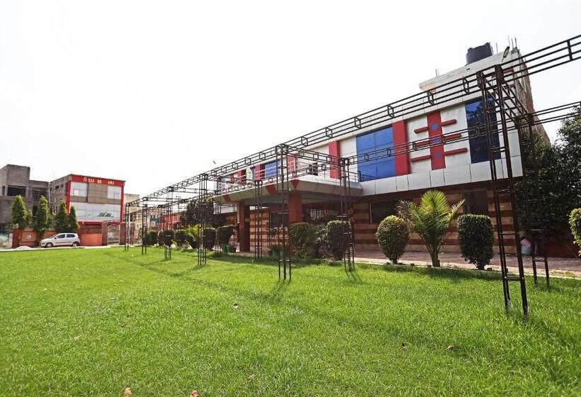 Hotel Oyo 48502 Shree Krishna Resort