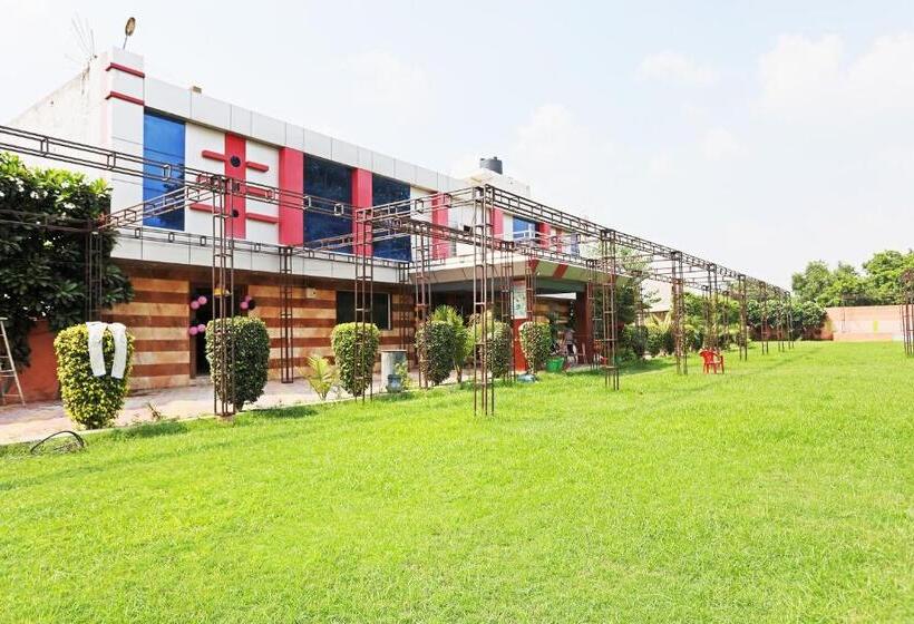 Hotel Oyo 48502 Shree Krishna Resort