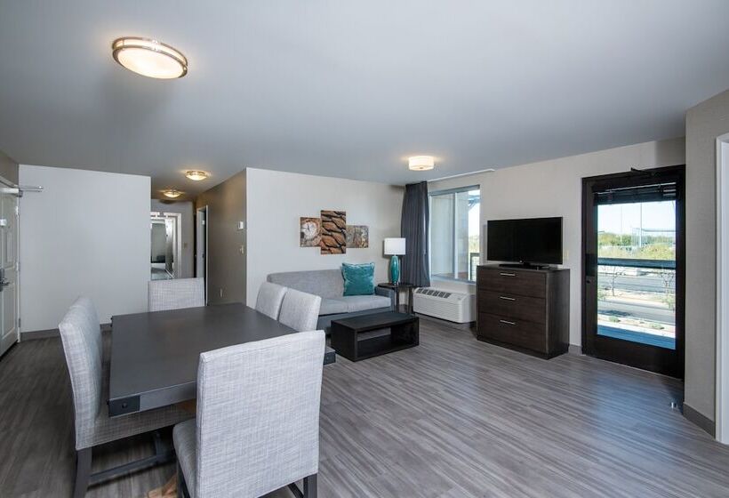 Отель Staybridge Suites Scottsdale Talking Stick, An Ihg