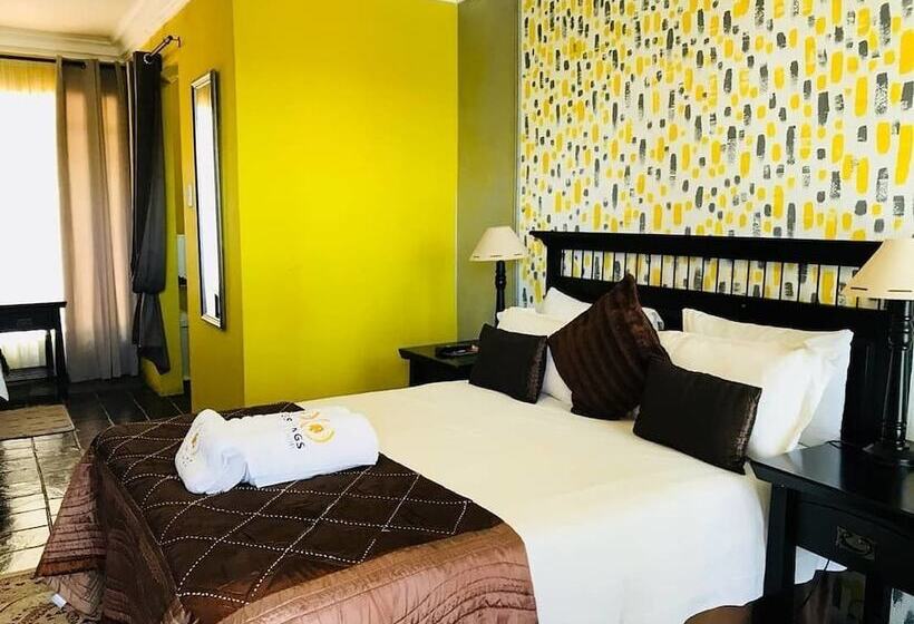 Kings Hotel And Gallery