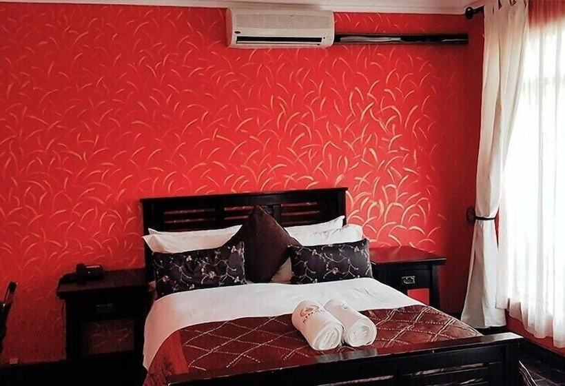 Kings Hotel And Gallery