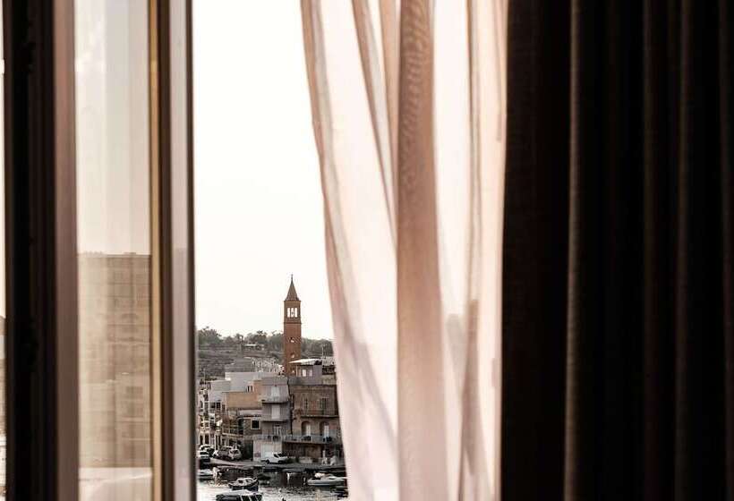 پانسیون C Est La Vie