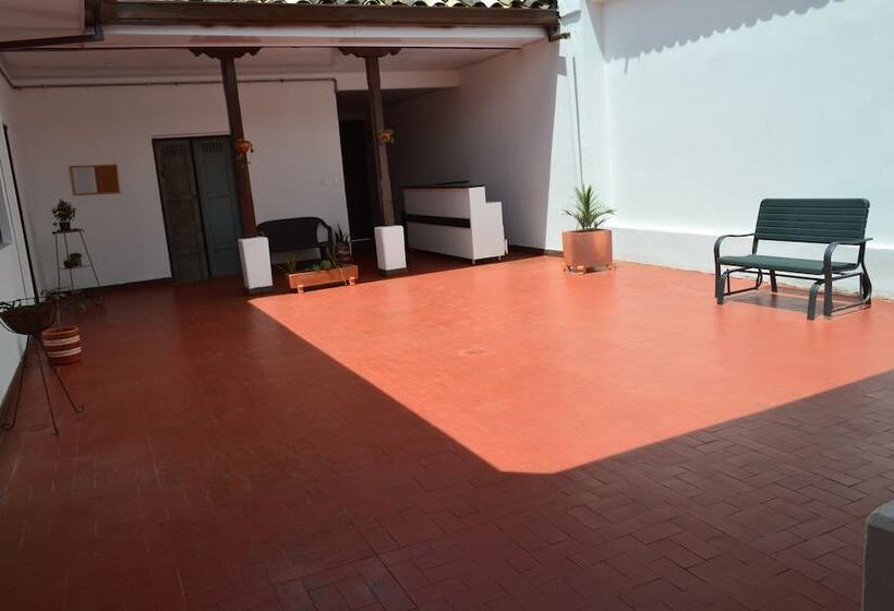 پانسیون Hostel El Jardín