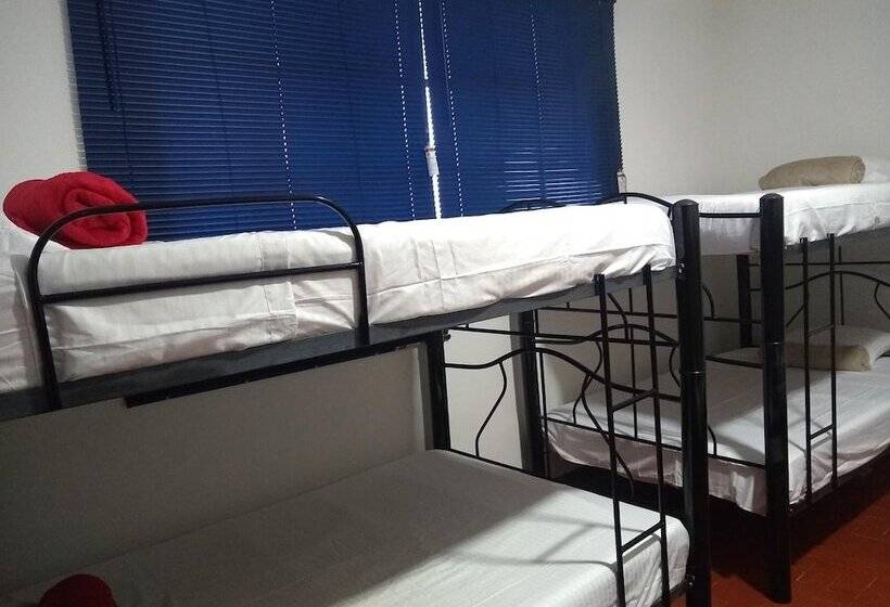 پانسیون Hostel El Jardín