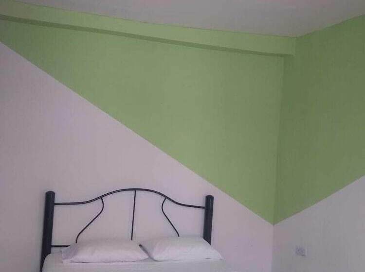 پانسیون Hostel El Jardín