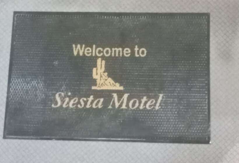 Siesta Motel