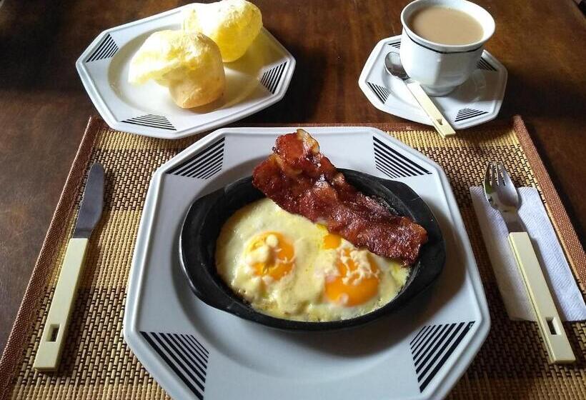 ベッドアンドブレックファースト Habitación Casa Las Aves