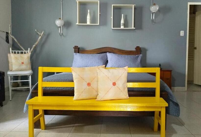 Bed and Breakfast Habitación Casa Las Aves