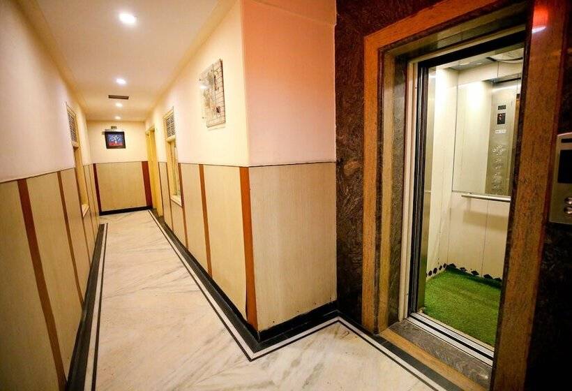 تختخواب و صبحانه Moti Palace