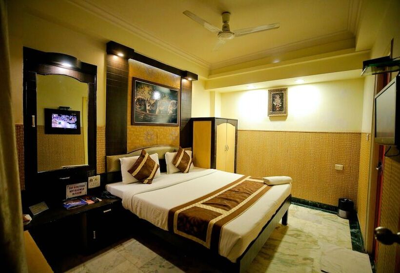 تختخواب و صبحانه Moti Palace