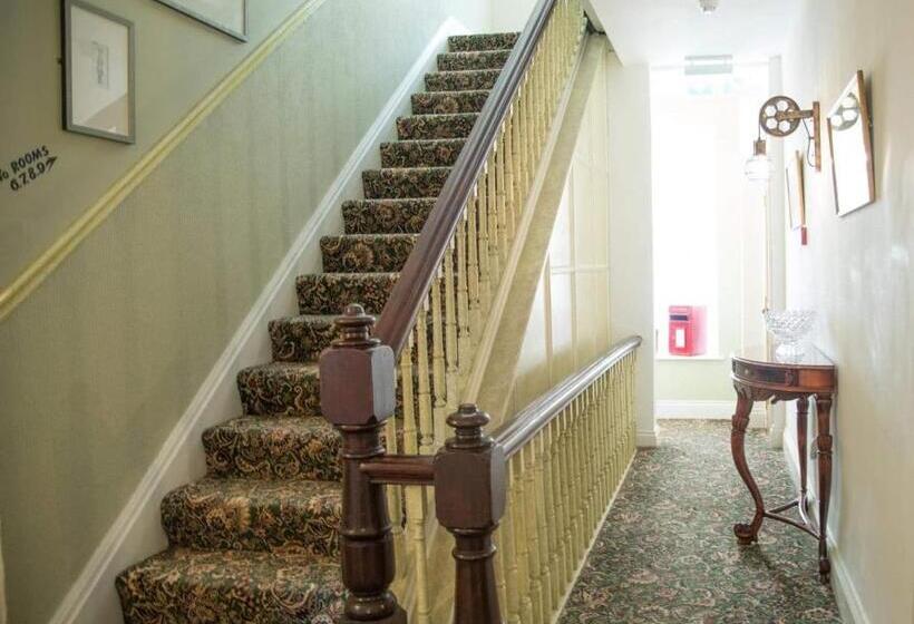 住宿加早餐  The Royal