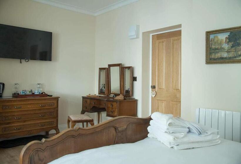 住宿加早餐  The Royal