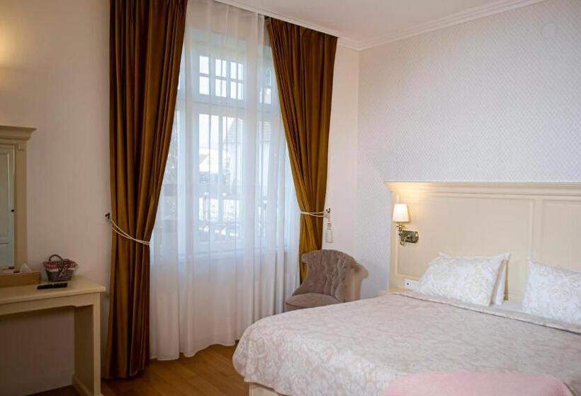 住宿加早餐  Vila Rozalia Garden Gate