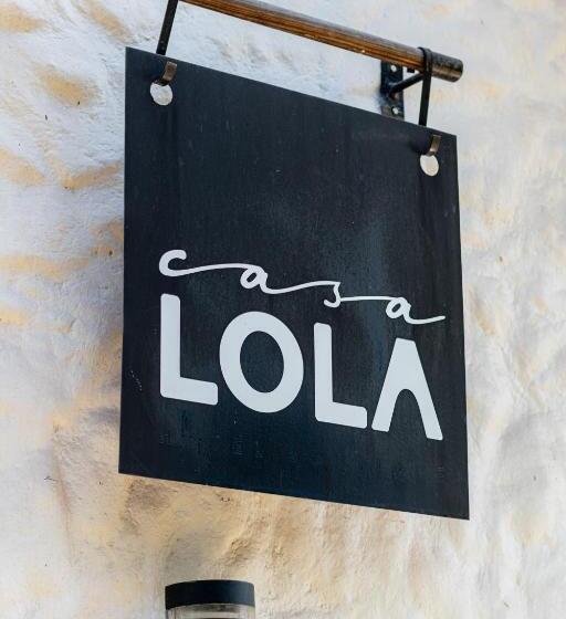 هتل Casa Lola