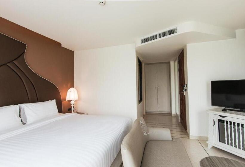 ホテル Rachabhura