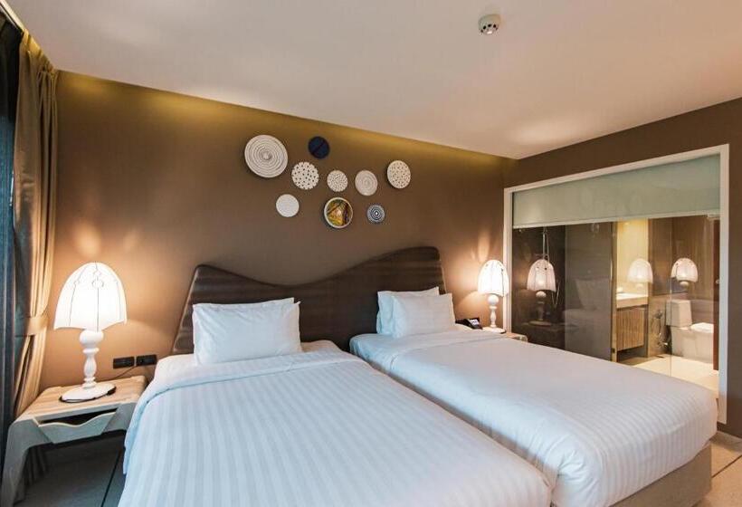 ホテル Rachabhura