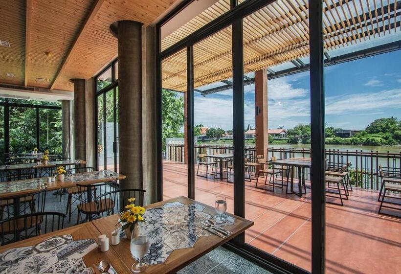 ホテル Rachabhura