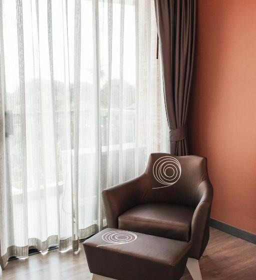 ホテル Rachabhura