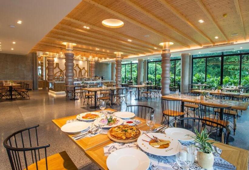 ホテル Rachabhura