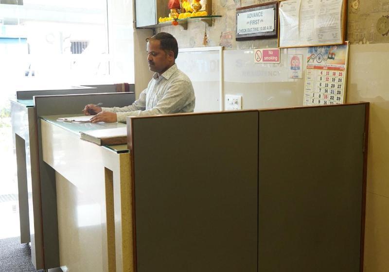 酒店 Sharda Residency