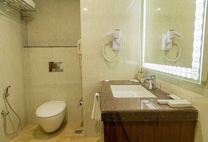 Hotel Sobit Sarovar Portico