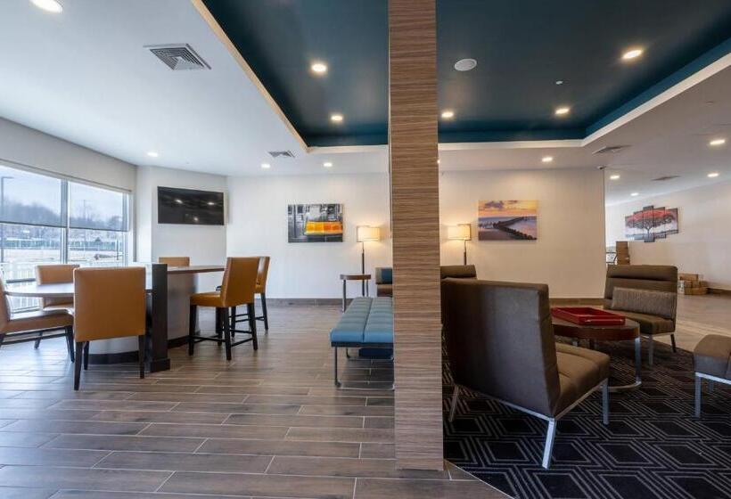 فندق Towneplace Suites By Marriott Clinton