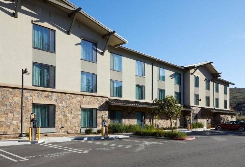 Отель Towneplace Suites By Marriott Thousand Oaks Agoura Hills