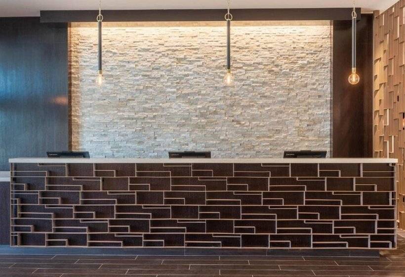 Отель Towneplace Suites By Marriott Thousand Oaks Agoura Hills