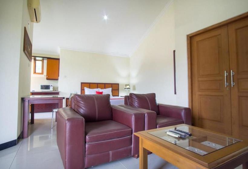 بنسيون Reddoorz Near Rumah Sakit Baptis Kediri