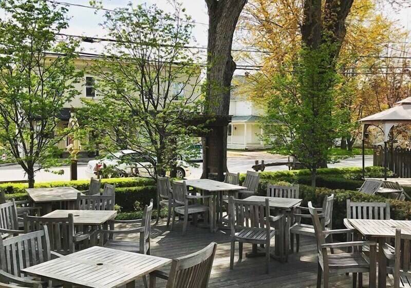 ユースホステル Auberge Ayer S Cliff