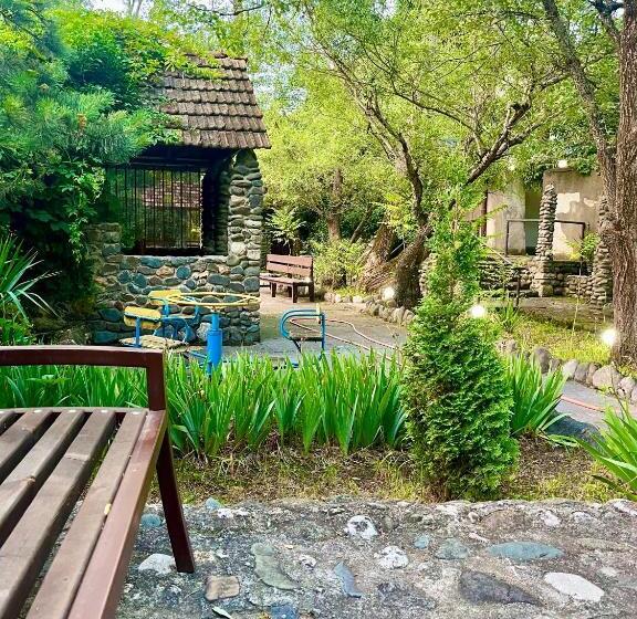 مبيت وإفطار Ojakh Resort