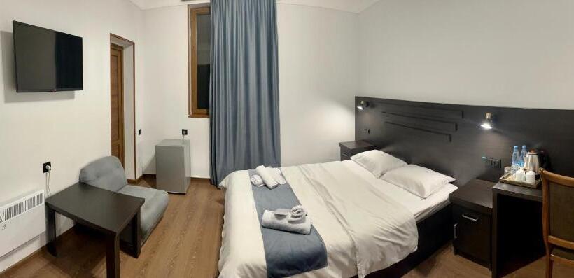 مبيت وإفطار Ojakh Resort