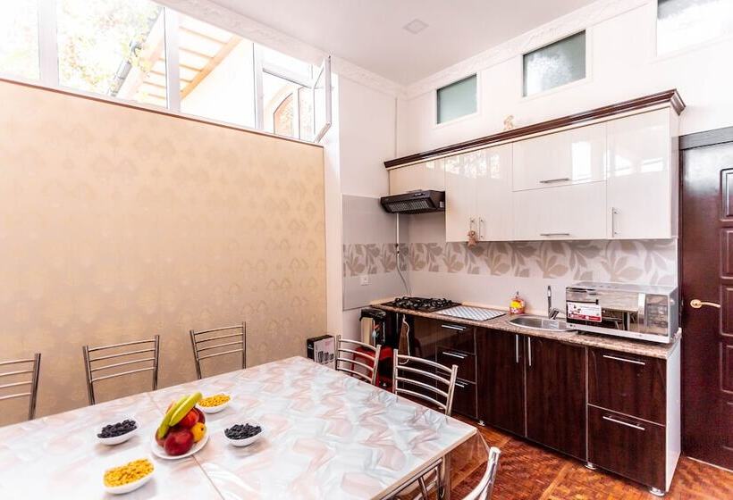 ベッドアンドブレックファースト Suzani Samarkand