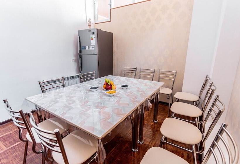 ベッドアンドブレックファースト Suzani Samarkand