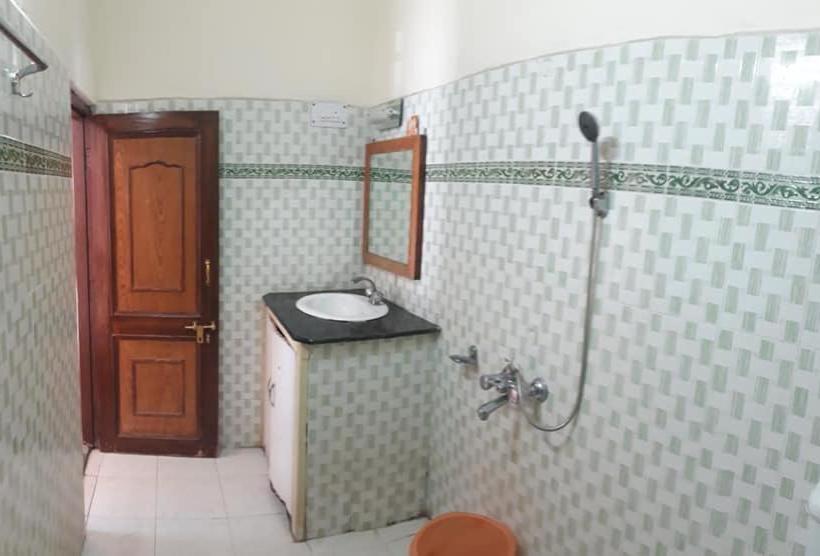 Отель Himalayan Inn