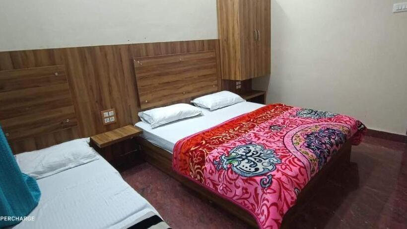 Отель Himalayan Inn