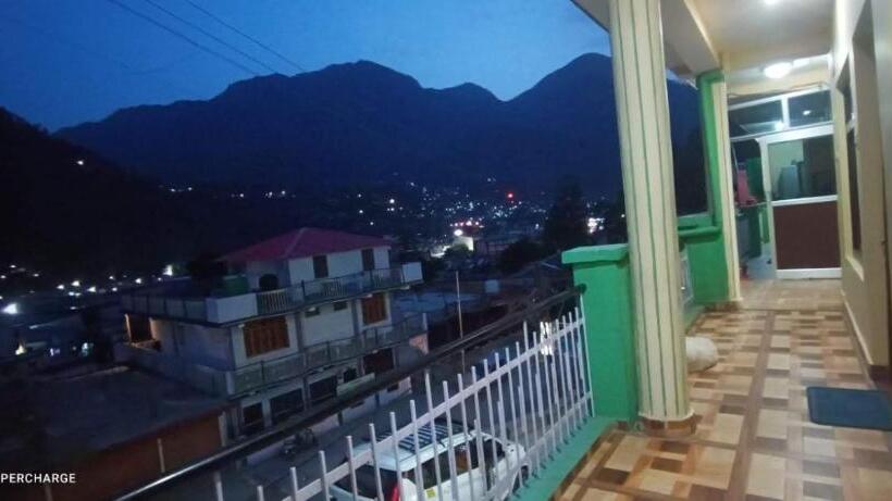 Отель Himalayan Inn
