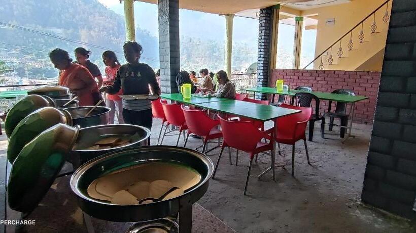 Отель Himalayan Inn