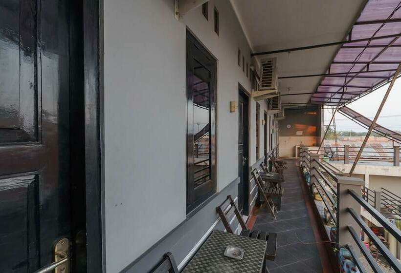 酒店 Reddoorz Syariah Near Ciledug Station