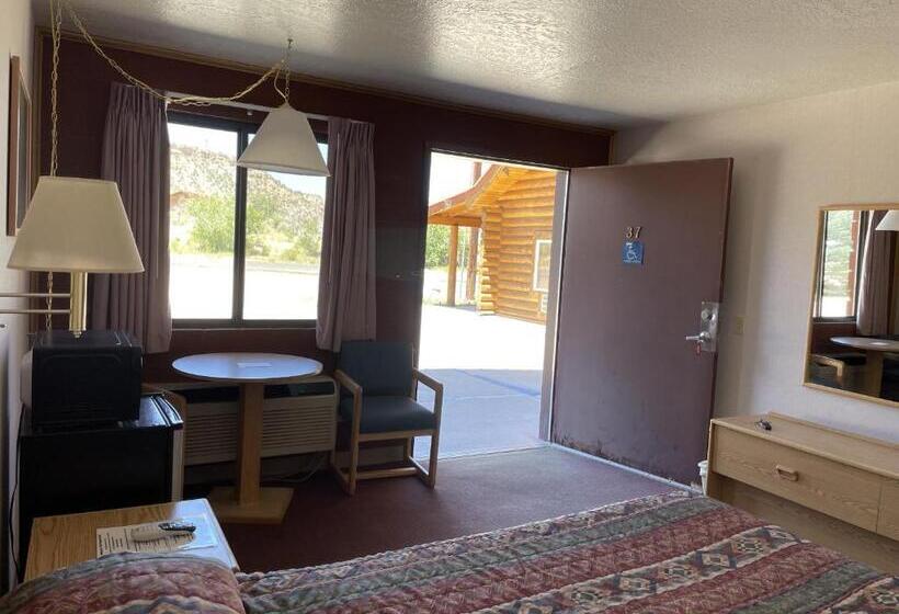 فندق على الطريق Prospector Inn