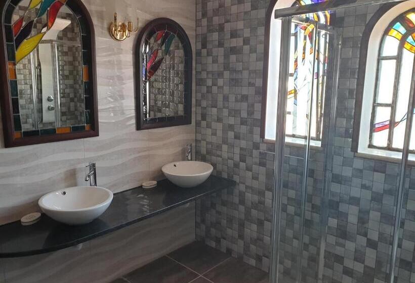 Oceanoasis Residences Suites