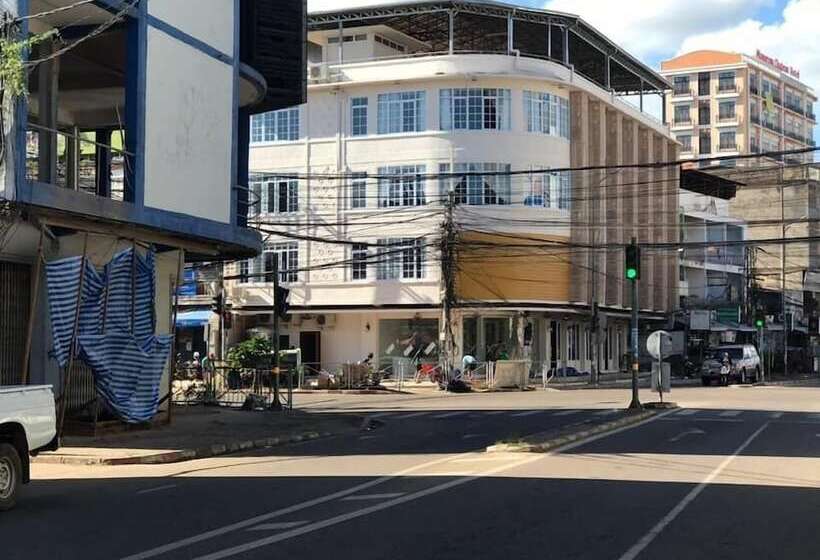 One Vientiane Hotel & Restaurant